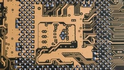 Meta unveils its most powerful AI model, nearing top competitors